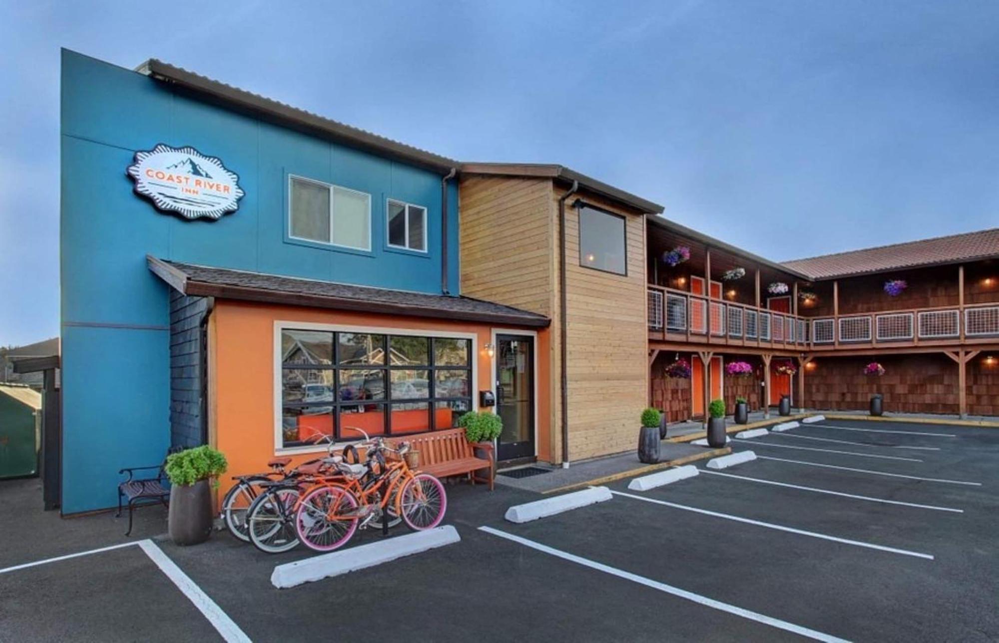 Coast River Inn By Oyo Seaside Exterior foto