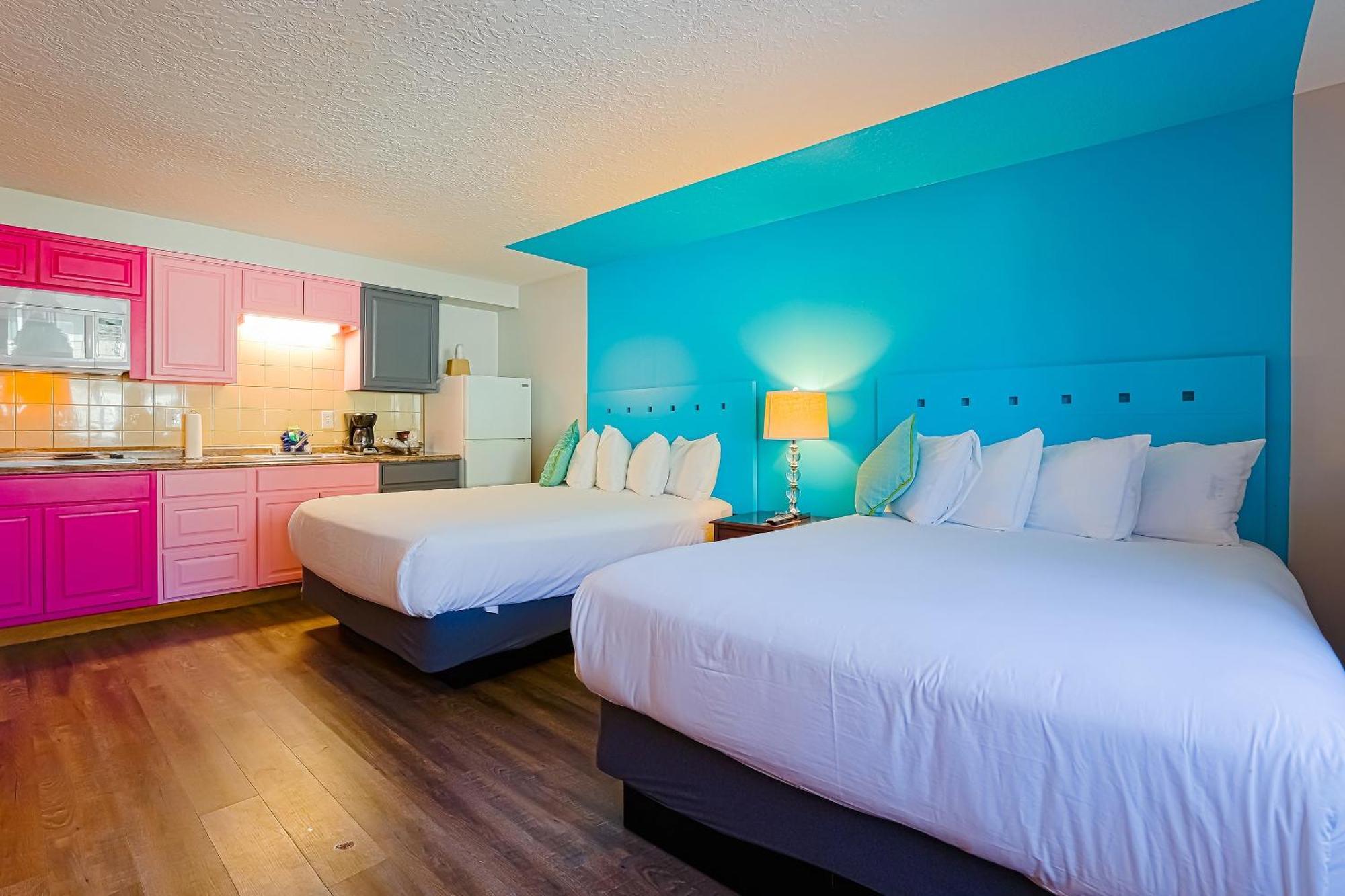 Coast River Inn By Oyo Seaside Exterior foto